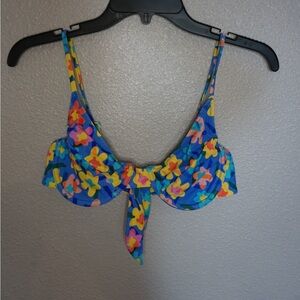 BLACKBOUGH MIMI TOP IN FLORAL PUNCH